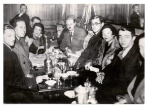 1933年　第1回選考委員会の面々。